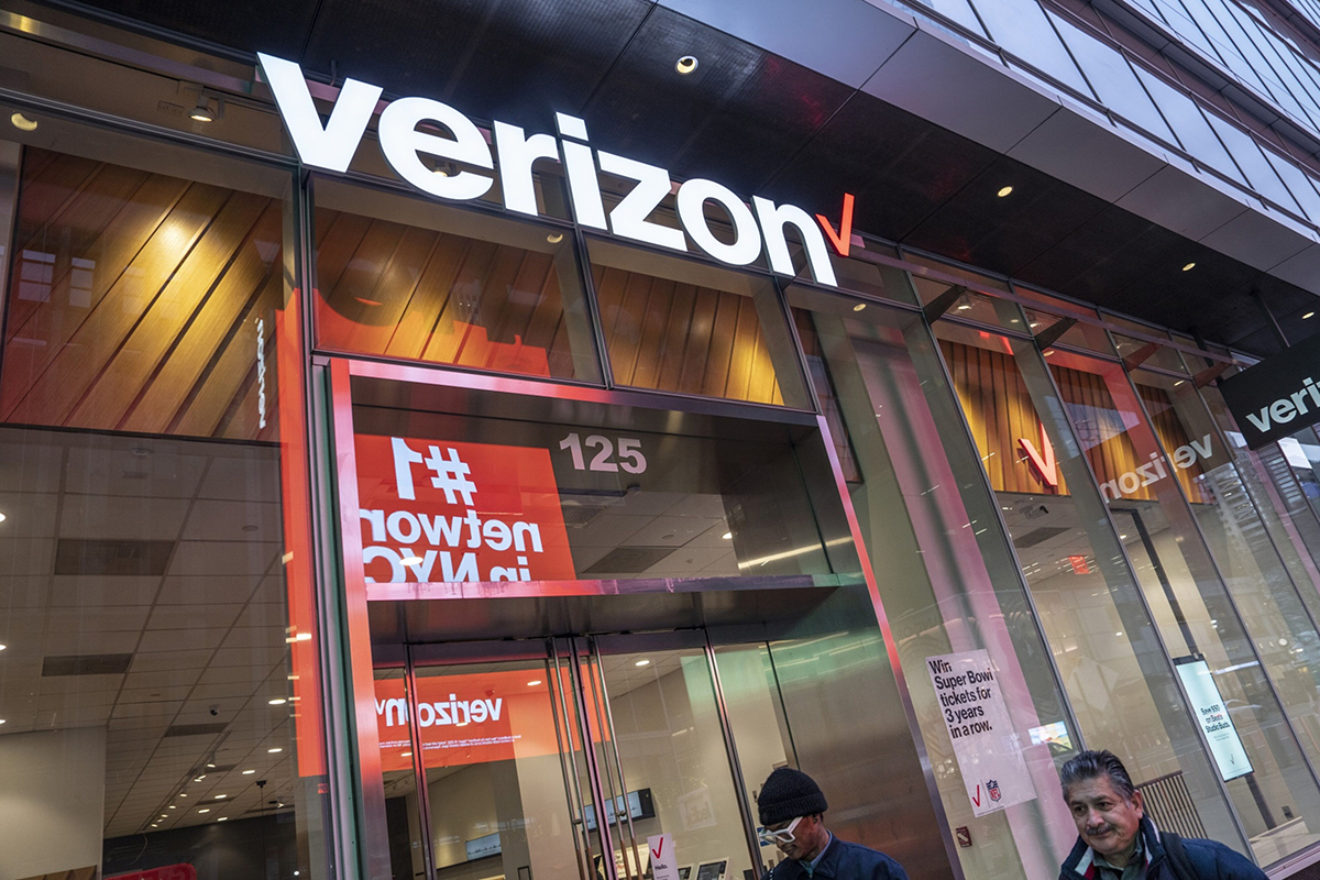 Photo: A Verizon store in New York on January 20, 2023. Photographer: Victor J. Blue/Bloomberg